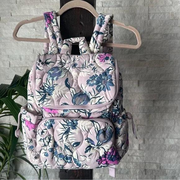 Vera Bradley Featherweight Backpack Fresh-Cut Floral Lavender Purple Travel Bag Vera Bradley Backpack Featherweight Commuter Fresh Cut  main image 4